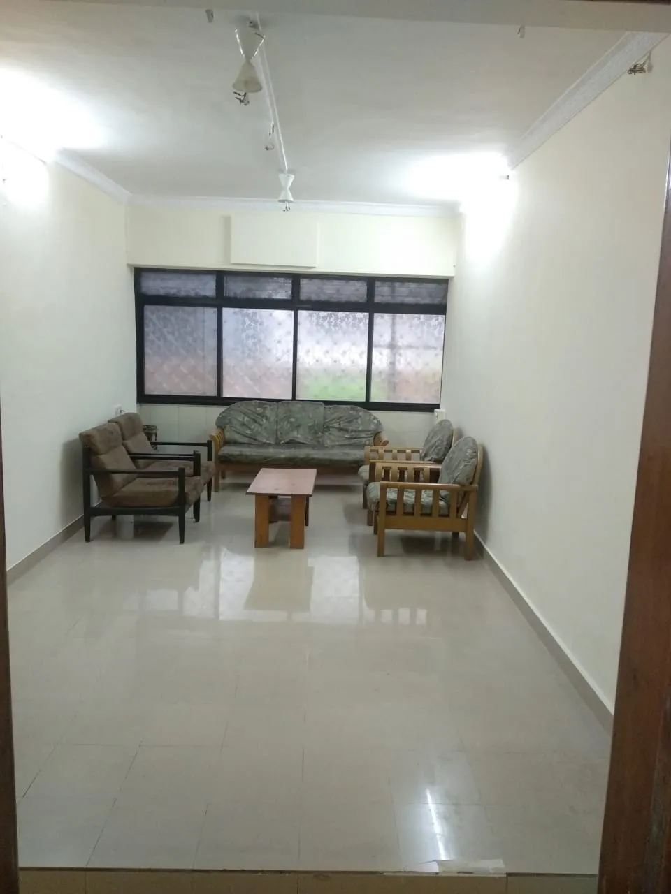 2 BHK Flats on Rent in Arvasu, Santacruz West
