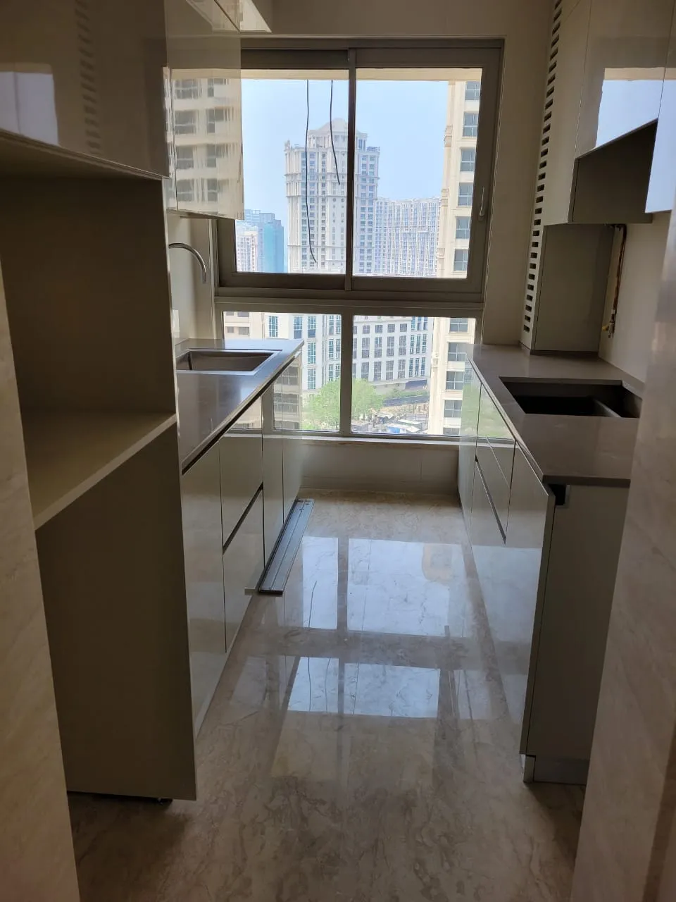 2 BHK Flats for Sale in Castle Rock, Powai