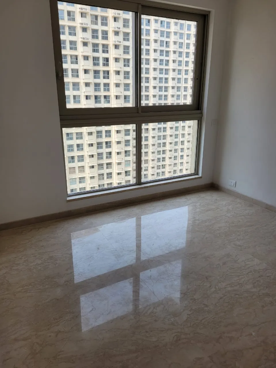 2 BHK Flats for Sale in Castle Rock, Powai