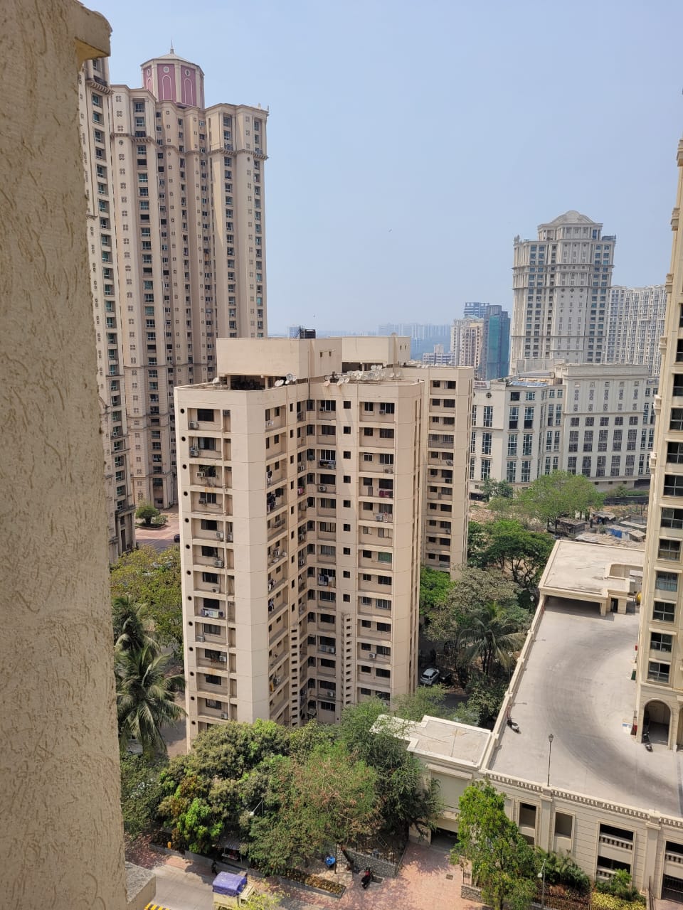 8 - Castle Rock, Powai