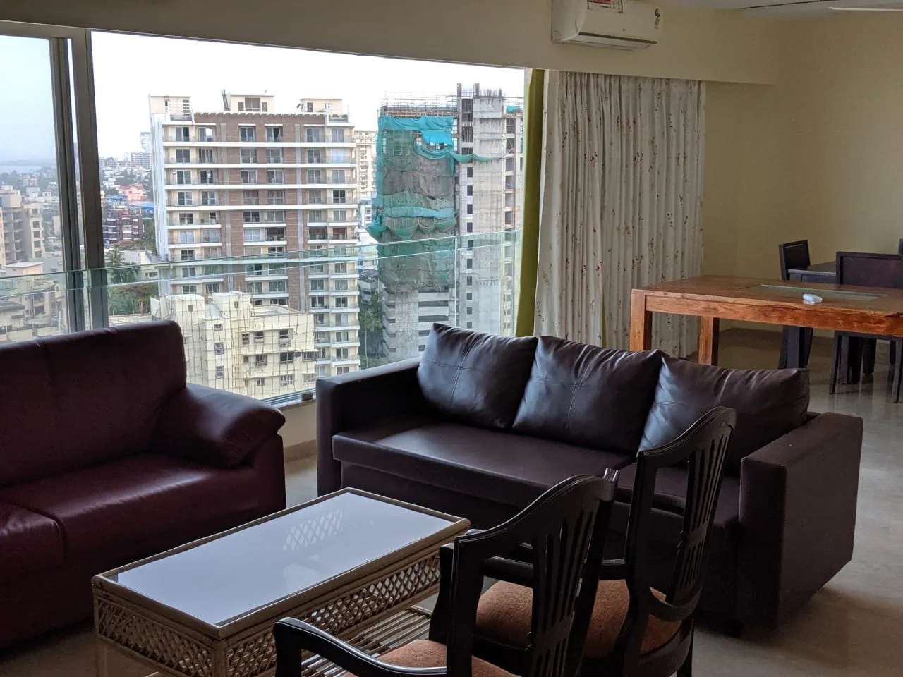 2 BHK Flats for Sale in Two Roses, Bandra West
