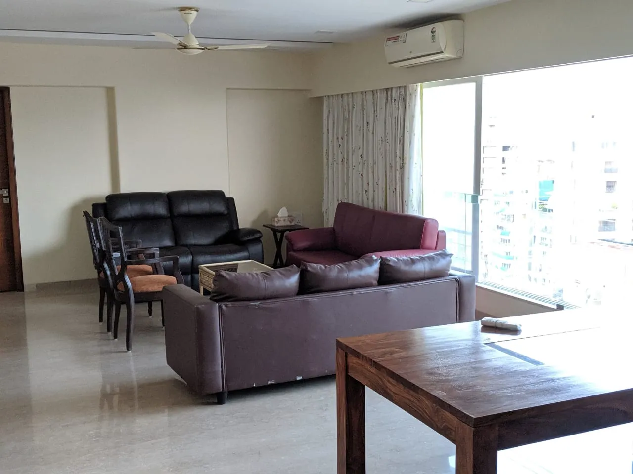2 BHK Flats for Sale in Two Roses, Bandra West