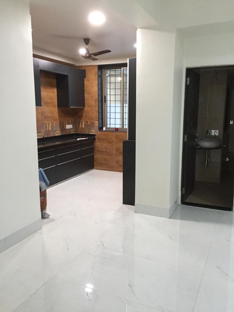 2 BHK Semi Furnished in Moti Bhuvan , Dadar West