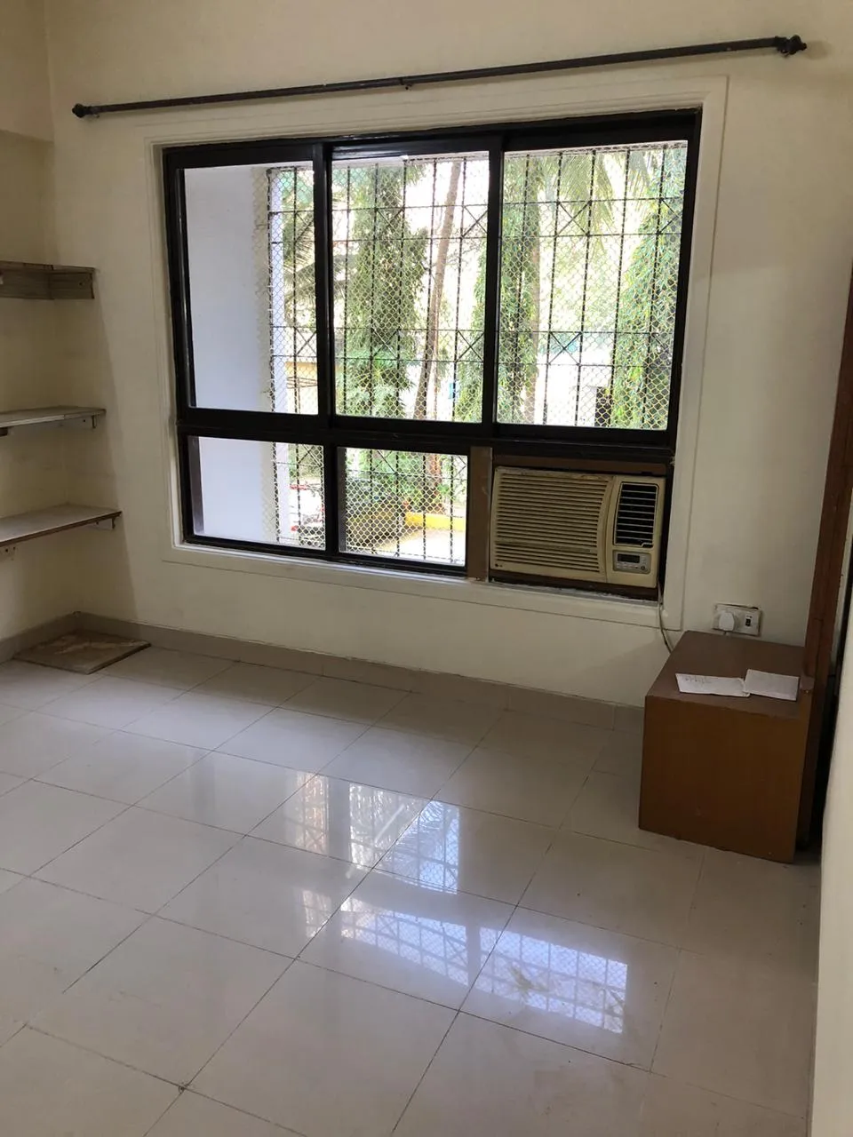 4 BHK Flats for Sale in Rushi Towers, Andheri West