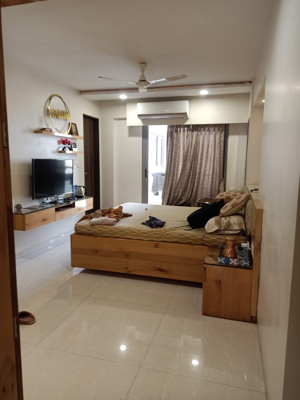 4 BHK Fully Furnished in Adani Western Heights , Andheri West
