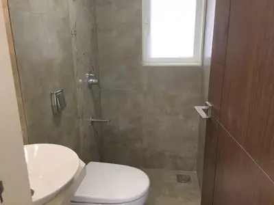 2 BHK Unity Tower, Lower Parel — for Rent — photo 5 thumbnail