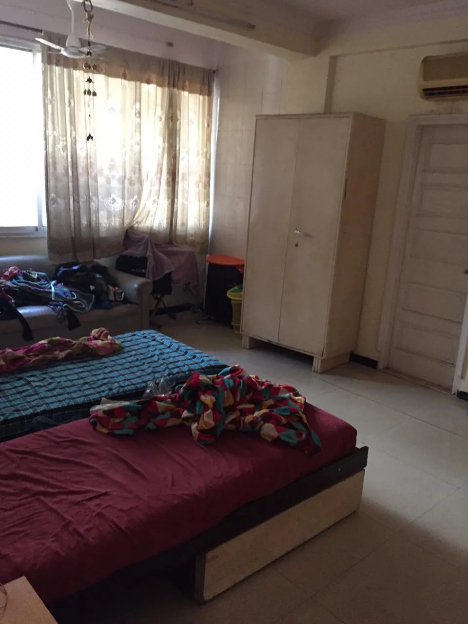 3 BHK Flats for Sale in Dwadash Society, Santacruz West