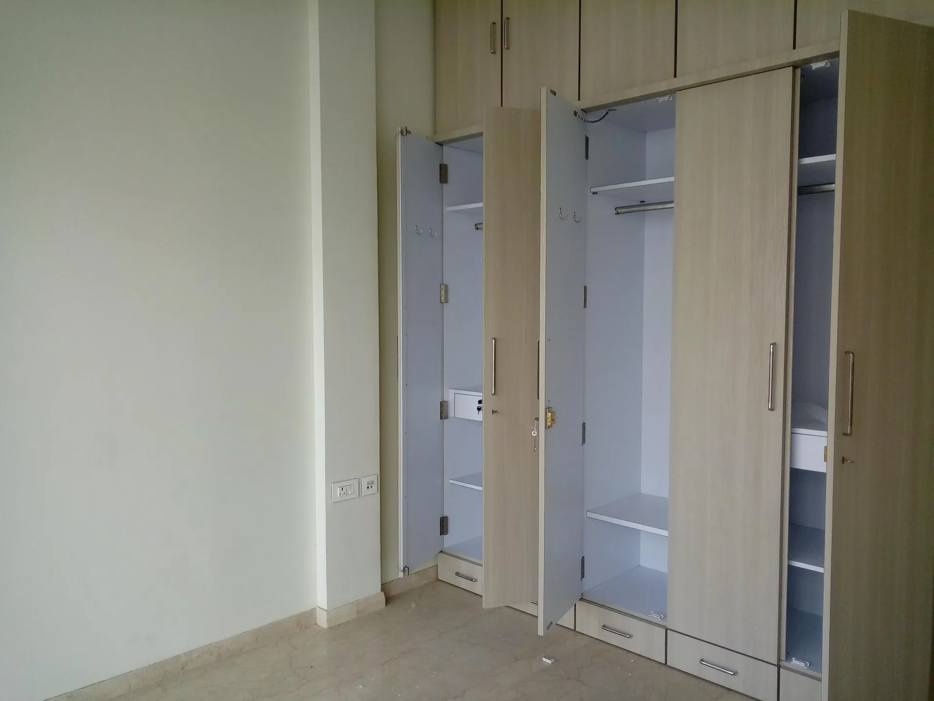 4 BHK Flats on Rent in Omkar 1973, Worli