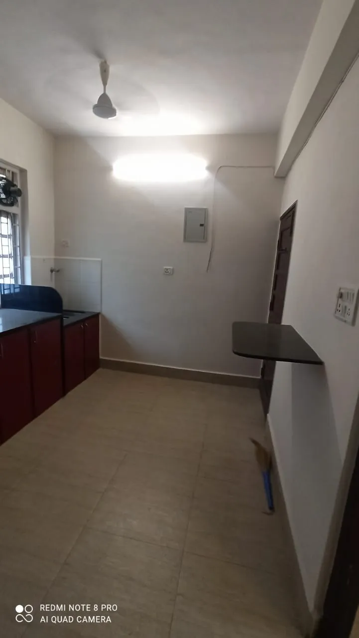 2 BHK Flats on Rent in Little Flower, Bandra West