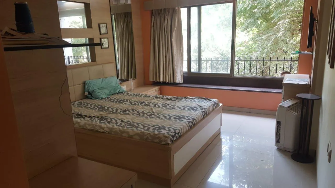 2 BHK Flats on Rent in Royal Gate, Andheri West