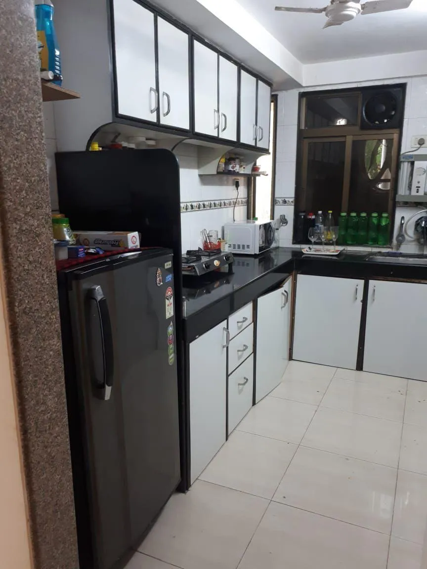 1 BHK Flats on Rent in Uttam Niwas, Khar West