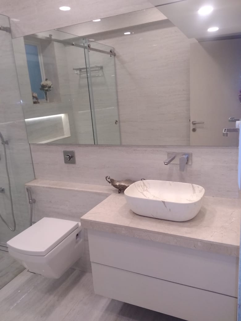 Master Bathroom - Metropolitan, Bandra West