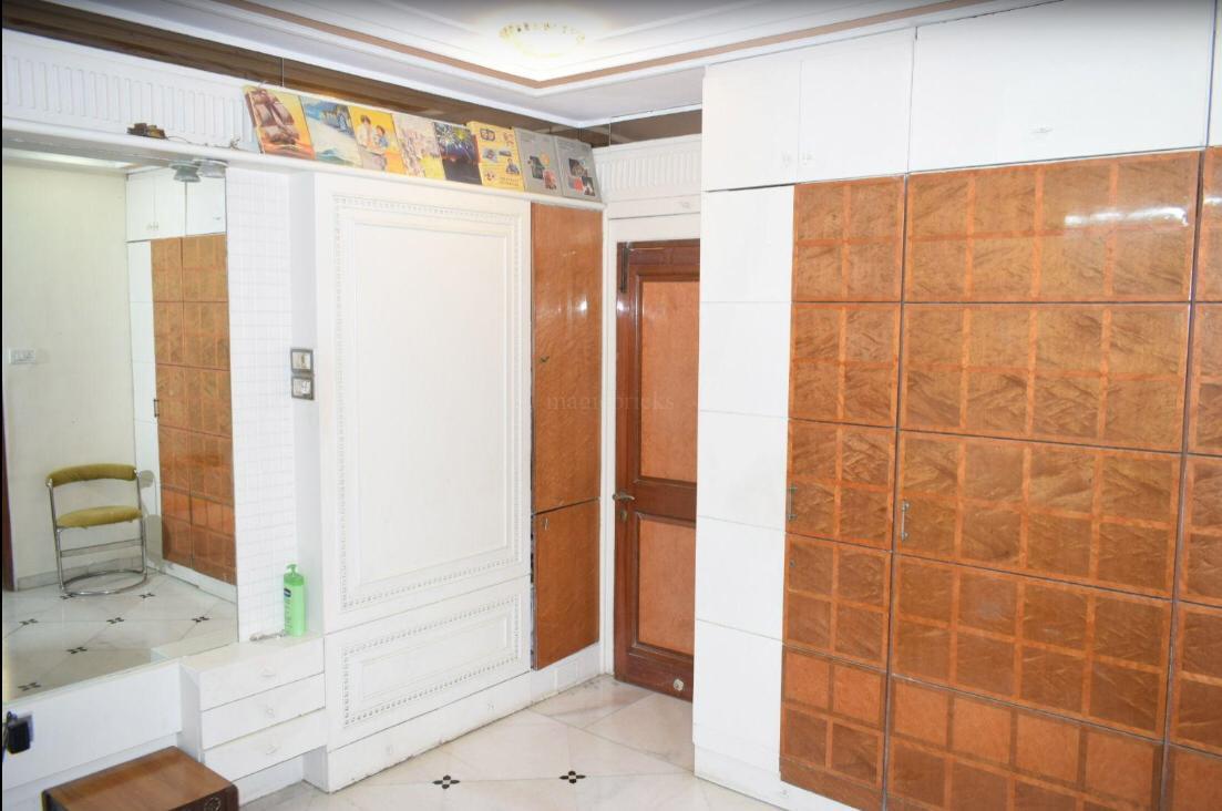 5 - Guru Smruti, Juhu