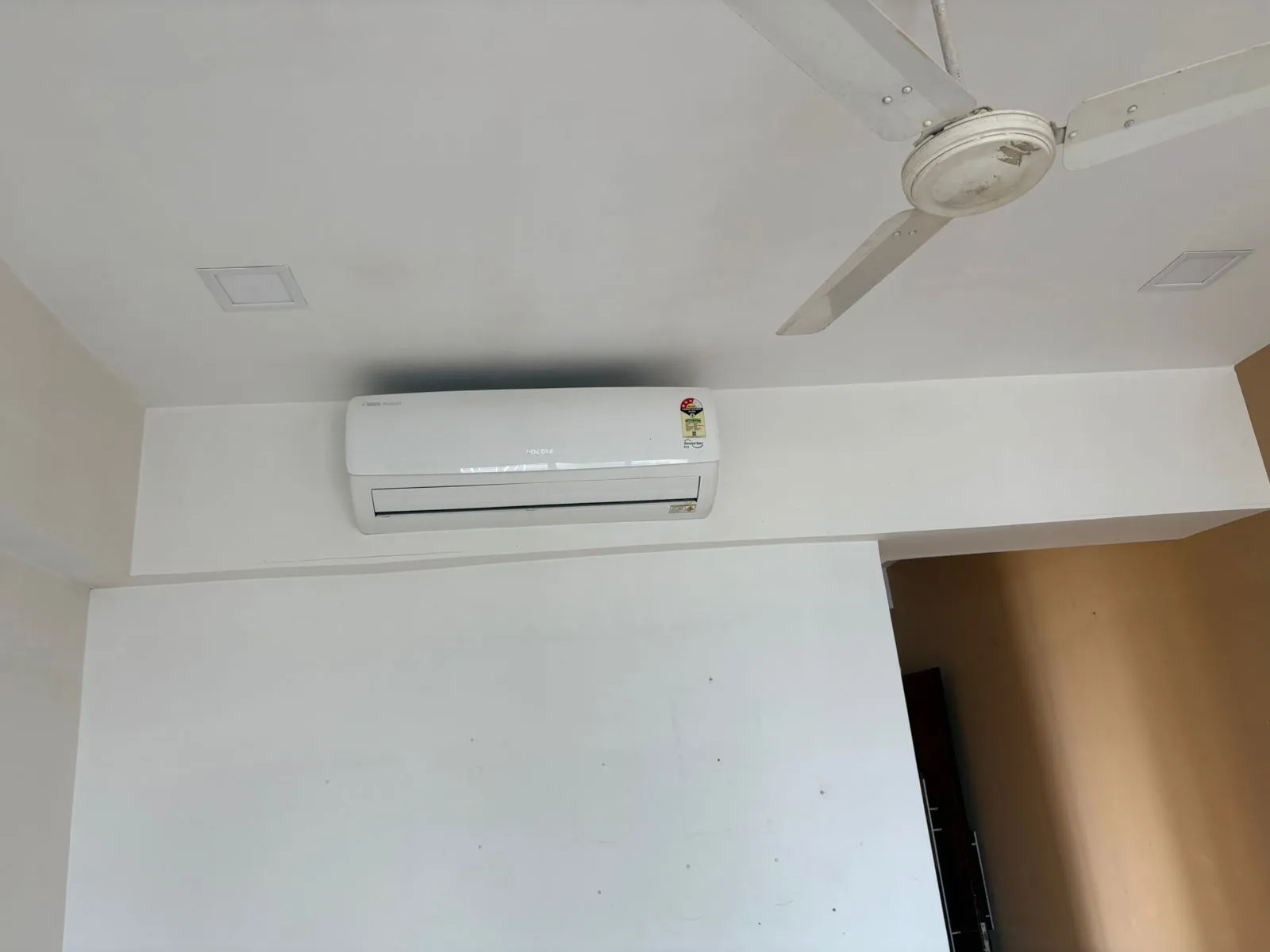 13 - Lodha Grandeur, Prabhadevi