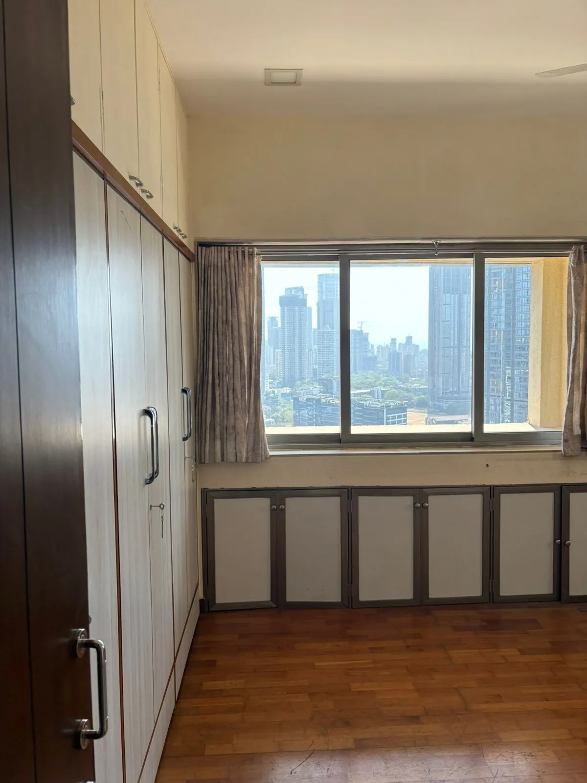 2 - Lodha Grandeur, Prabhadevi