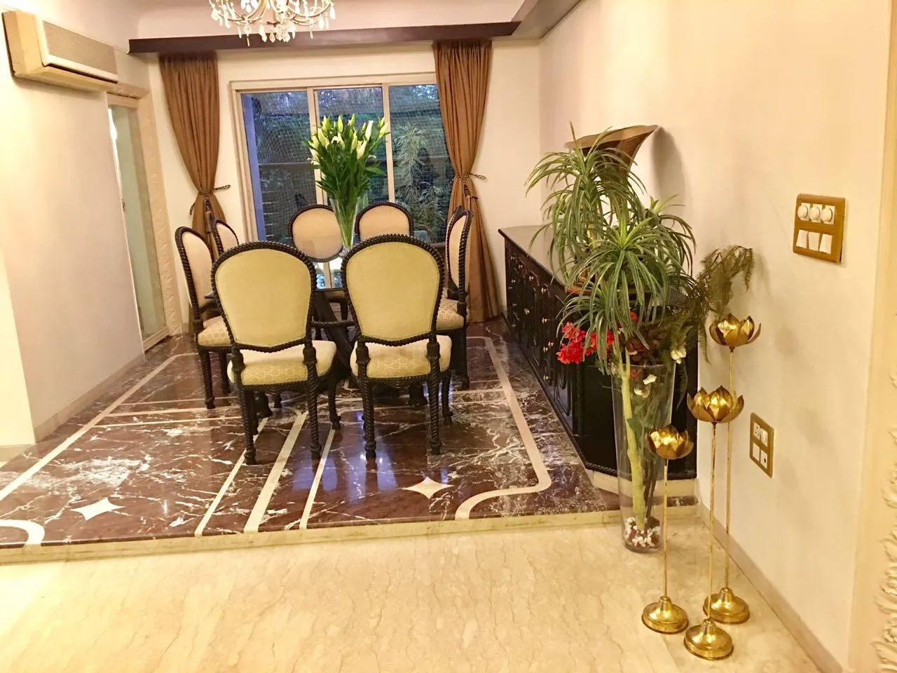 3 BHK Flats for Sale in Nakshatra Apartments, Bandra West