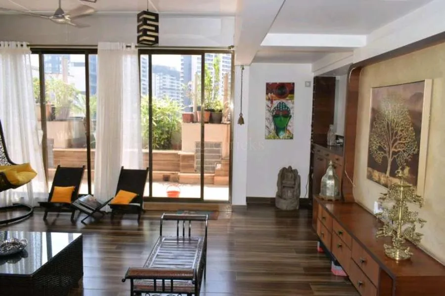 2 BHK Flats for Sale in Shreeji Urban, Bandra East