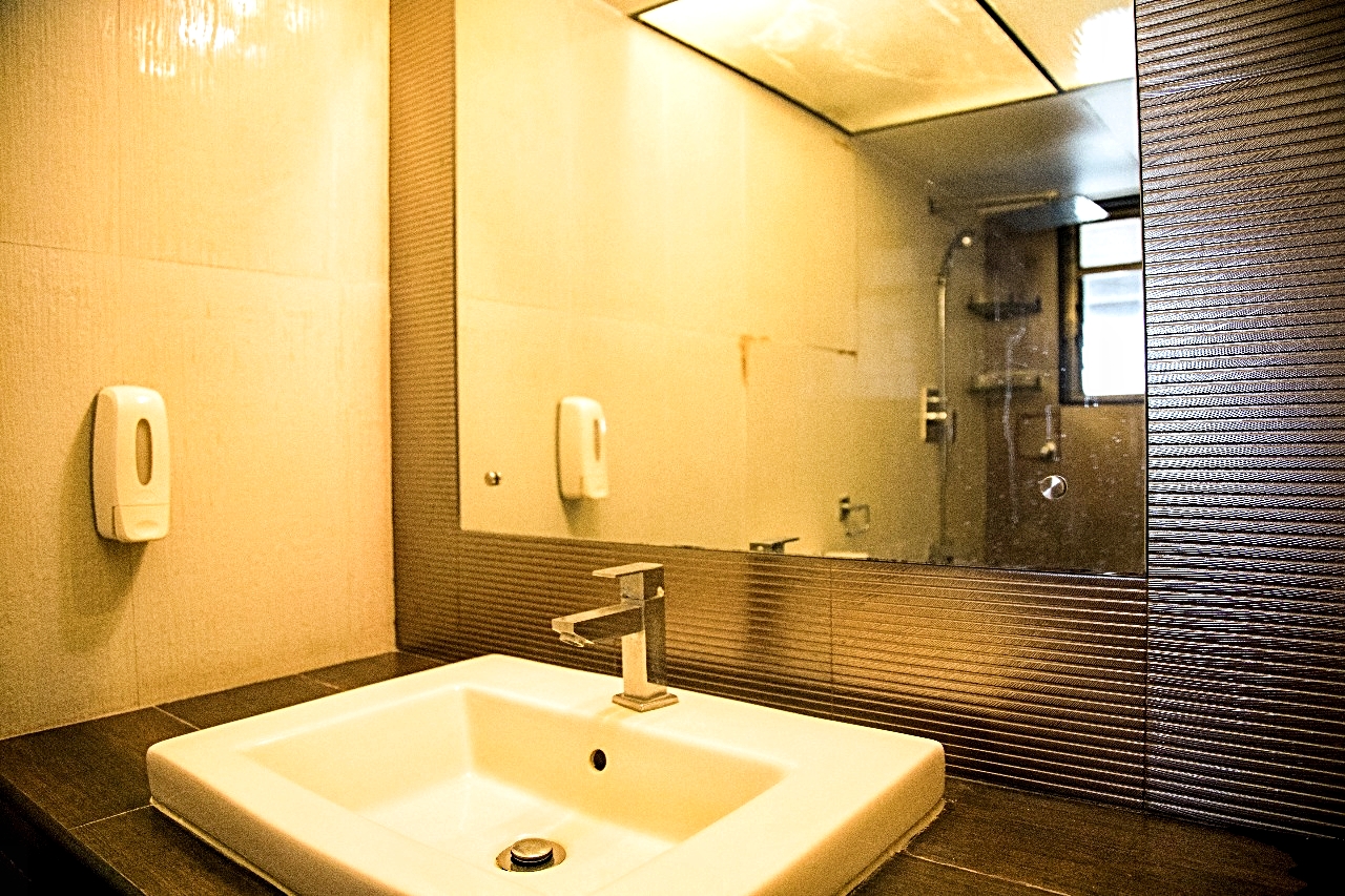 Master Bathroom - Panorama Tower, Andheri West