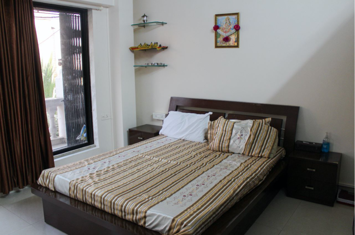 2 BHK Fully Furnished in Sadanand Classic , Khar West