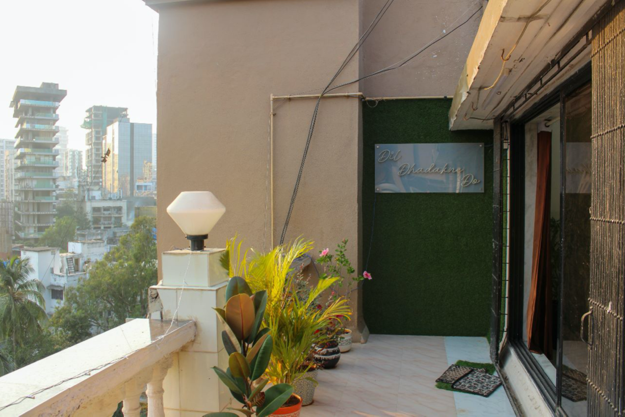 2 - Sadanand Classic, Khar West