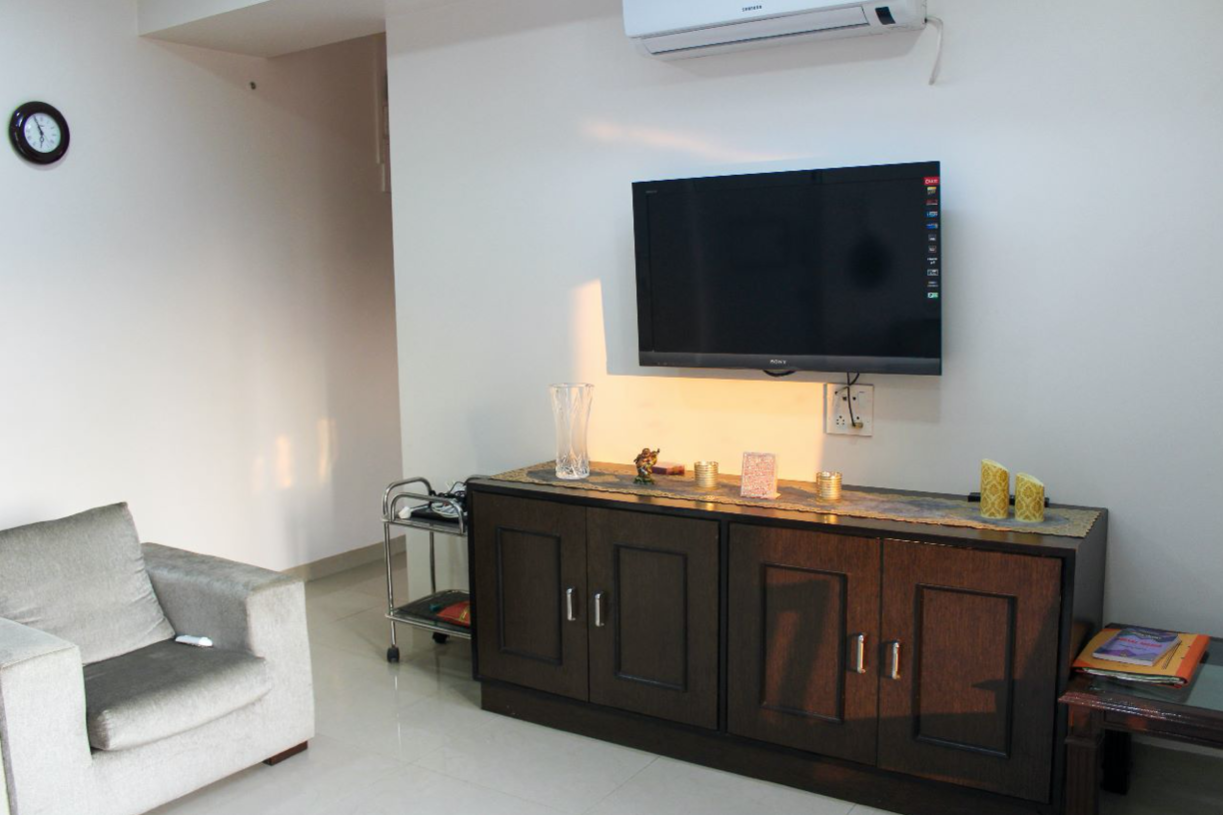 22 - Sadanand Classic, Khar West