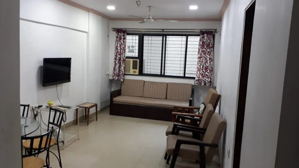 2 BHK Flats on Rent in Golden Palace, Bandra West