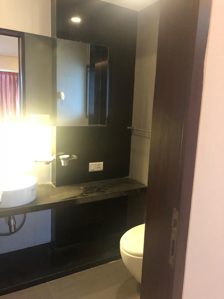 Bathroom 2 - Pinnacle D Elegance, Bandra West