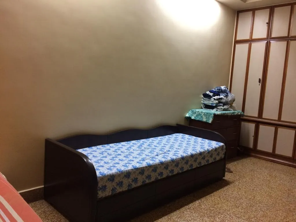 1 BHK Flats on Rent in Himachal House, Worli