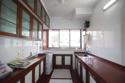 2 BHK Grand Canyon, Bandra West — for Rent — photo 6 thumbnail
