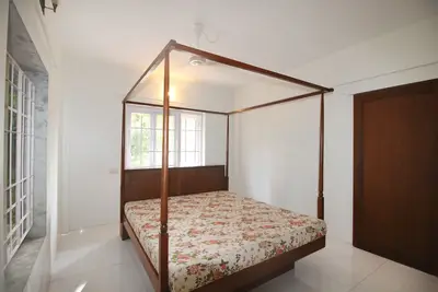 2 BHK Grand Canyon, Bandra West — for Rent — photo 8 thumbnail