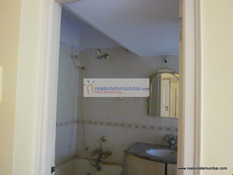 Master Bathroom - Sunset Bay, Bandra West