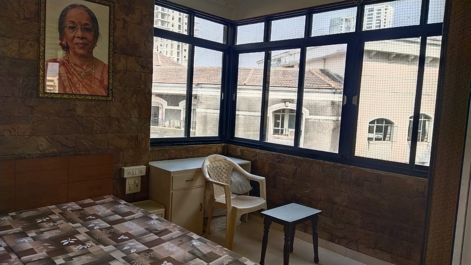 12 - Sunita Apartment, Peddar Road