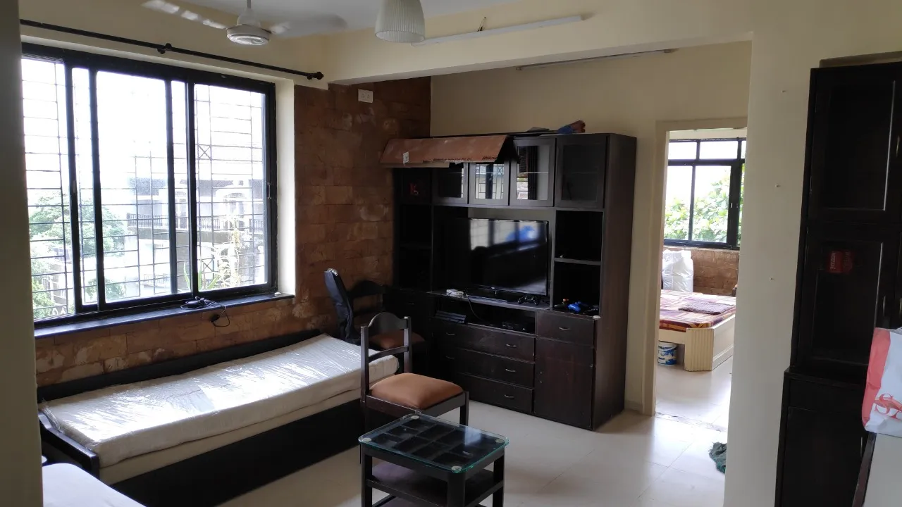 2 BHK Flats for Sale in Sunita Apartment, Peddar Road