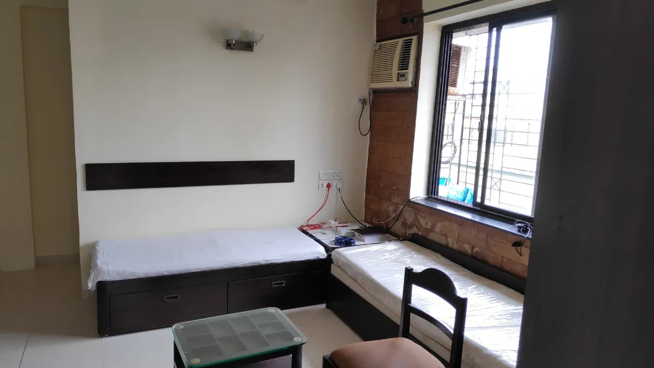 2 BHK Flats for Sale in Sunita Apartment, Peddar Road