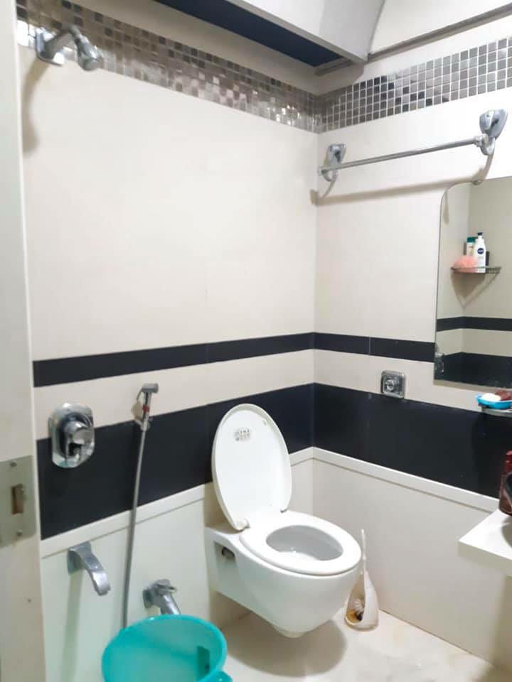 Master Bathroom - Hashu Niwas, Bandra West