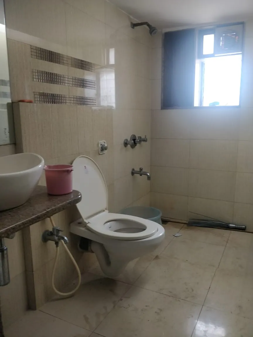 3 BHK Flats on Rent in Maheshwar Darshan, Santacruz West