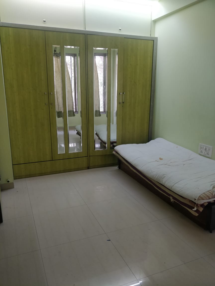3 BHK Furnished in Maheshwar Darshan , Santacruz West