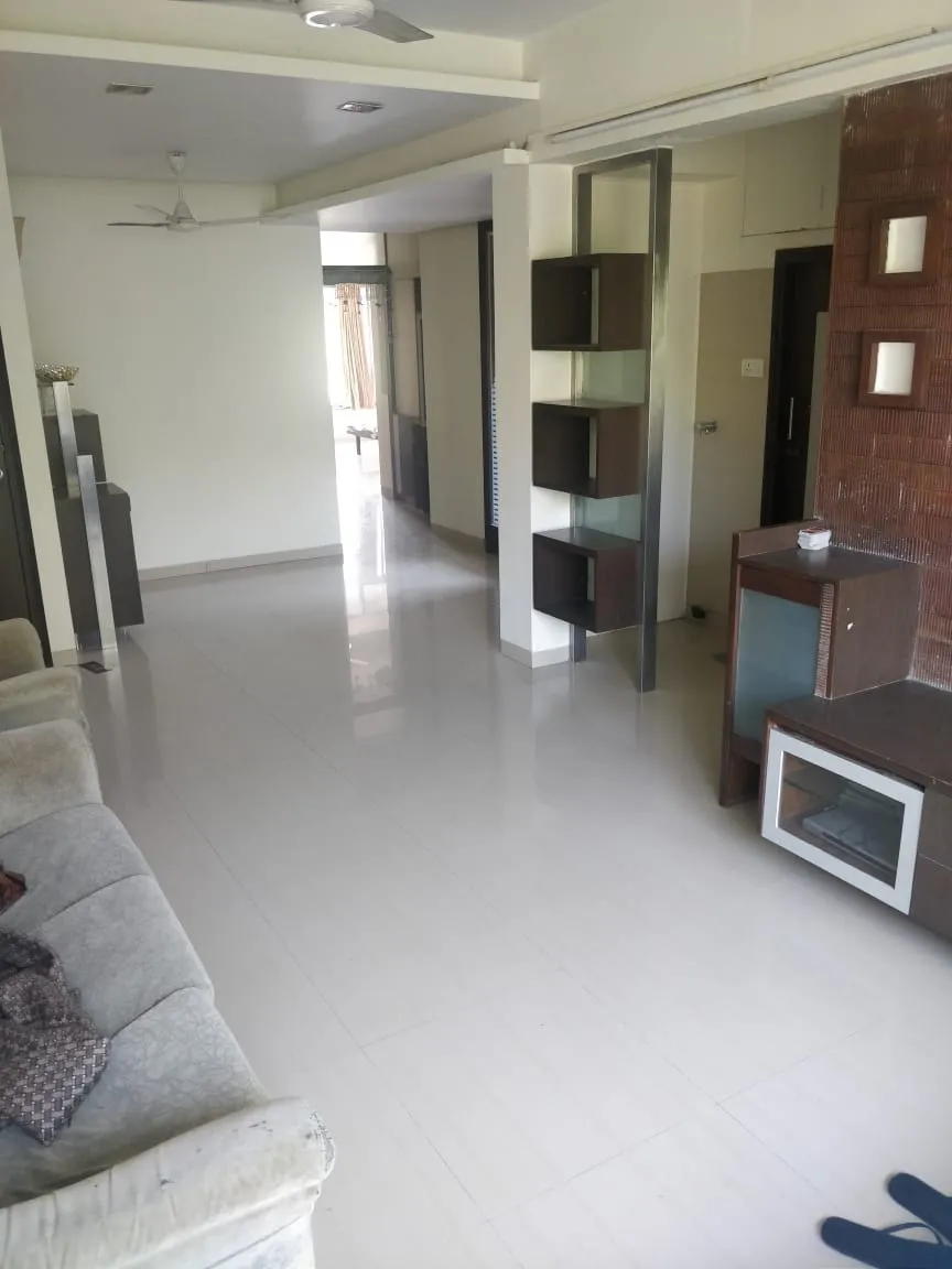 3 BHK Flats on Rent in Maheshwar Darshan, Santacruz West