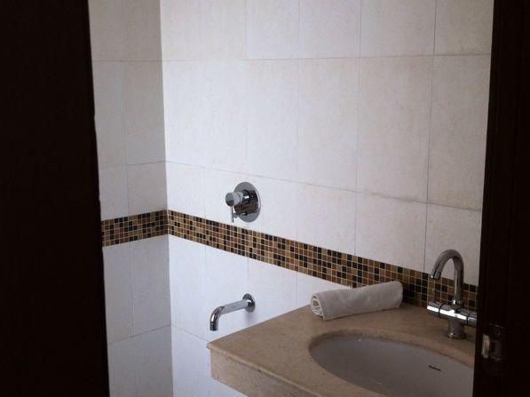 Bathroom 2 - Oberoi Splendor, Andheri East