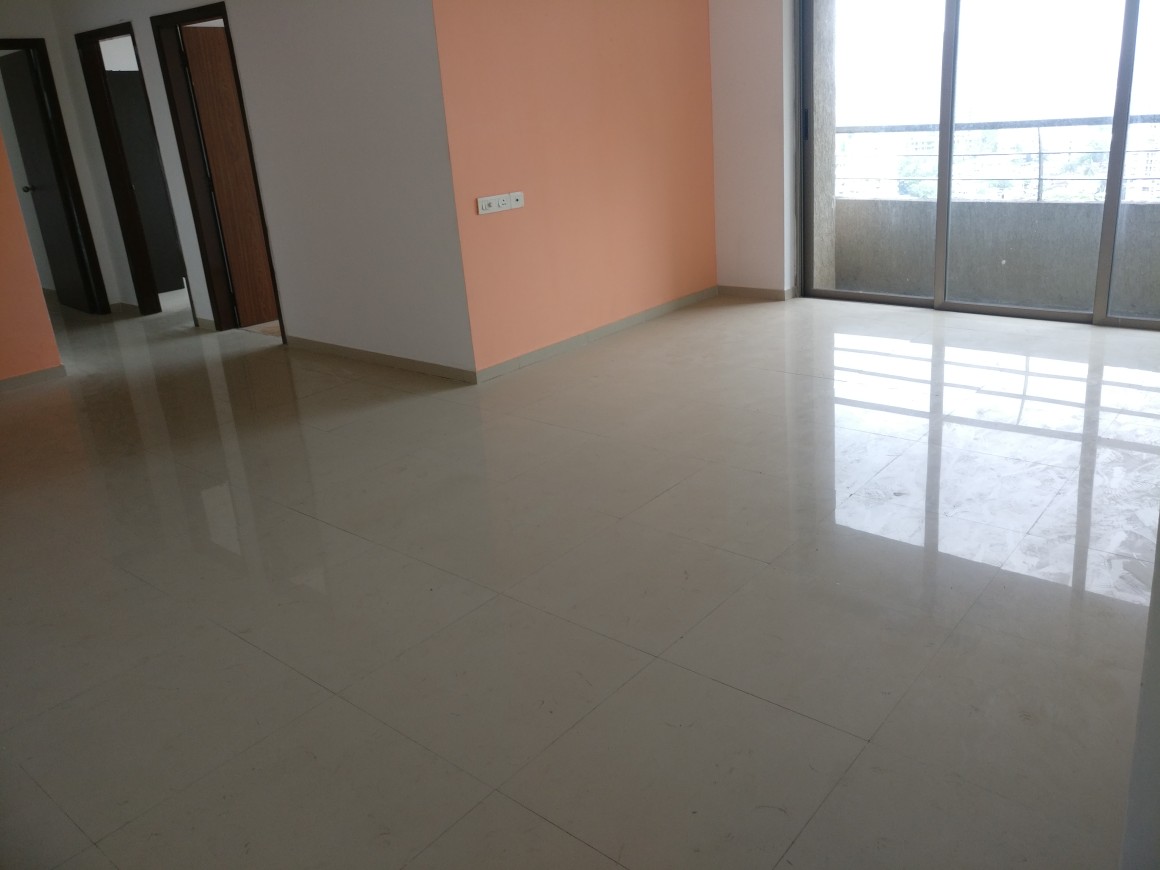 3 BHK Semi Furnished in Oberoi Splendor , Andheri East