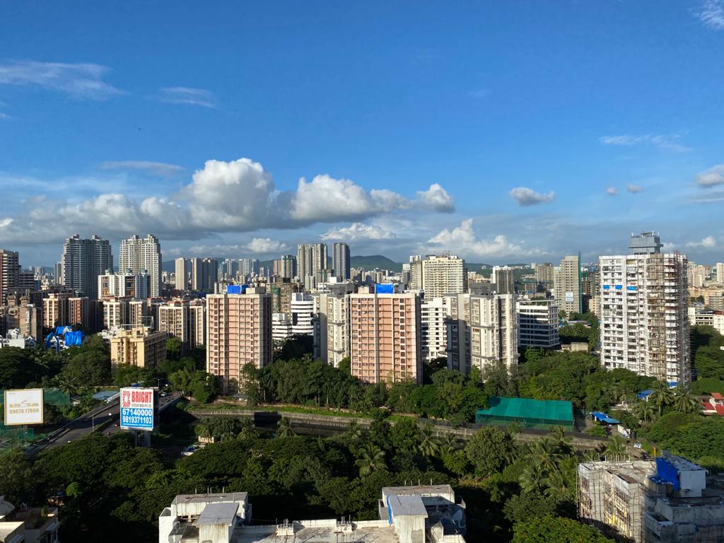 2 BHK Semi Furnished in Supreme 19 , Andheri West