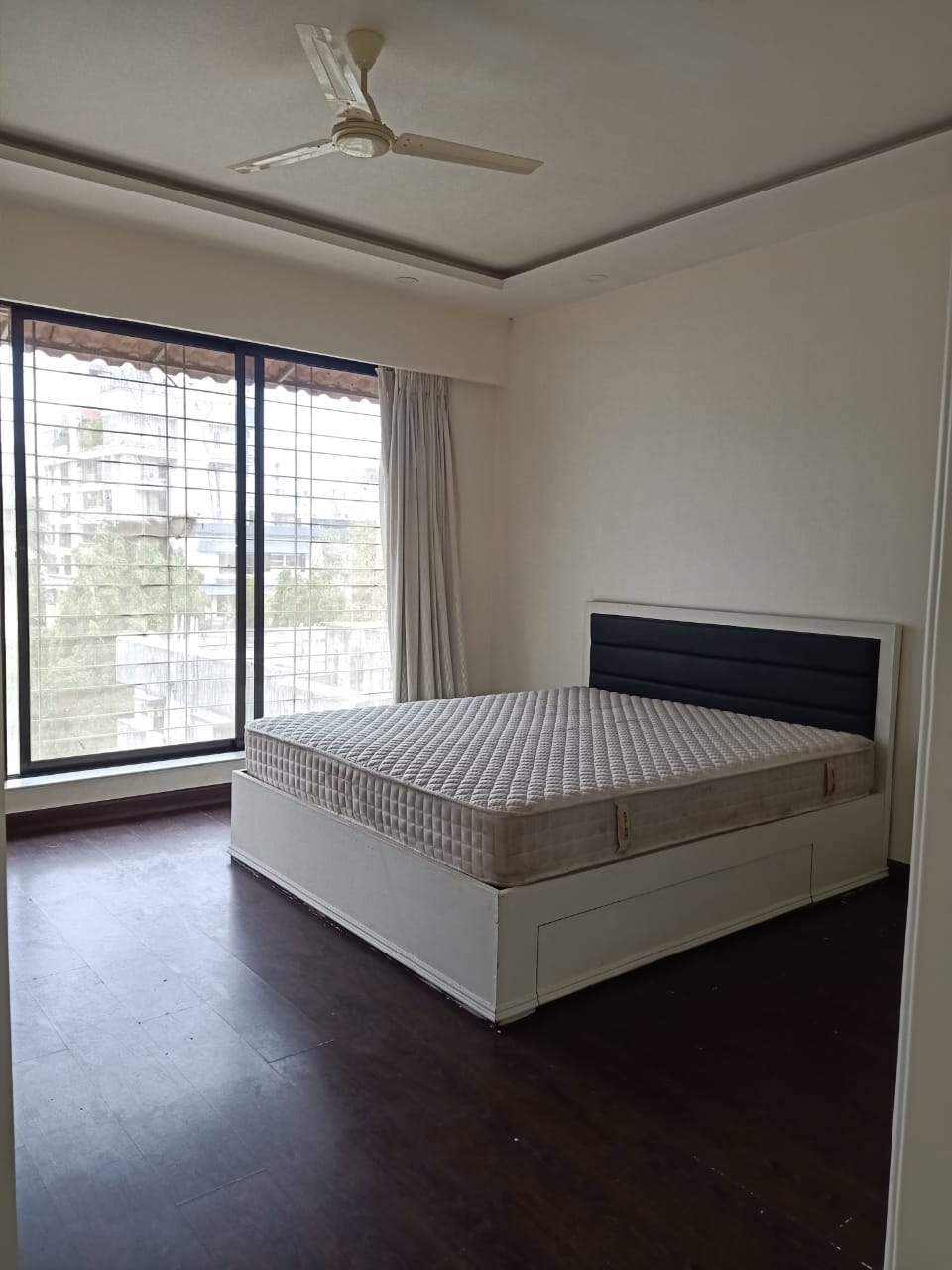 8 - Pals, Bandra West