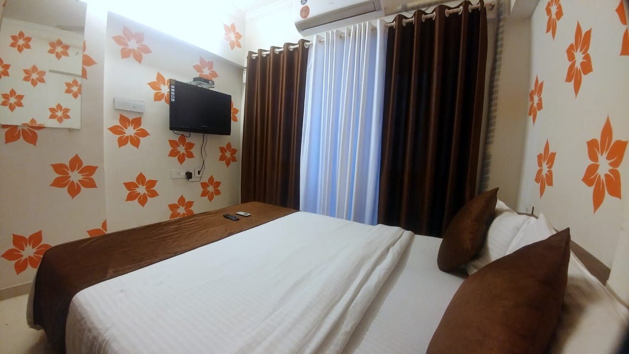 8 - Sethia Grandeur, Bandra East