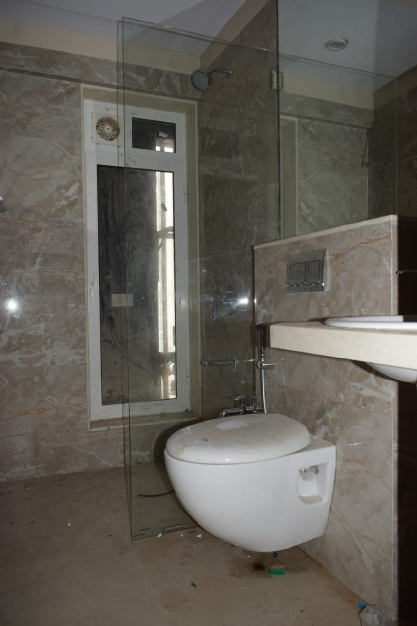 Building10 - Kabra Centroid, Santacruz East