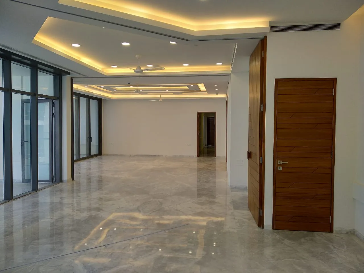 4 BHK Flats on Rent in Omkar 1973, Worli