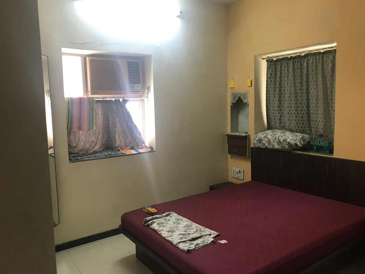 1 BHK Flats on Rent in Rajshree, Santacruz West