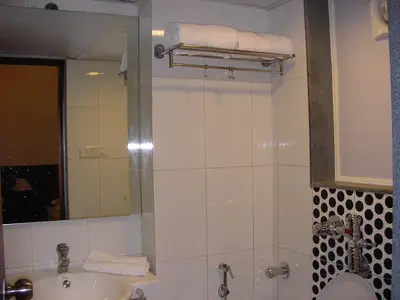 2 BHK DSK Madhuban, Andheri East — for Rent — photo 7 thumbnail