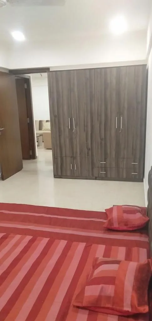 3 BHK Flats on Rent in Kripa Fabulous, Khar West