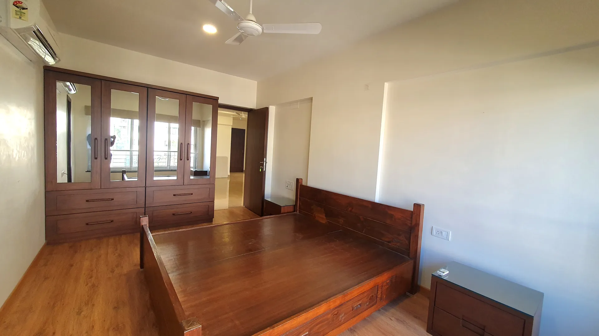 3 BHK Offices on Rent in Windsor, Bandra West