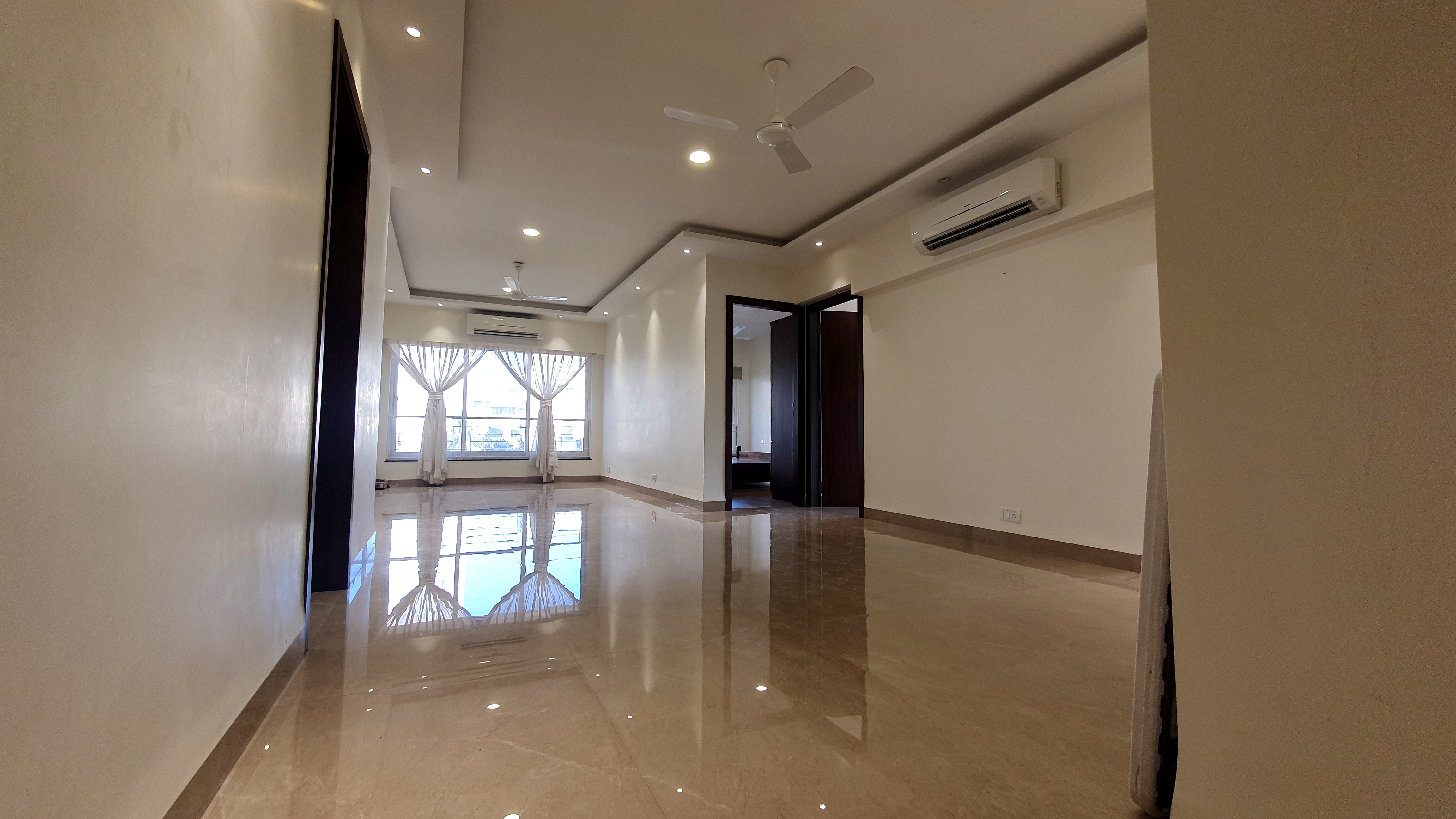 Office Semi-Furnished in Windsor , Santacruz East